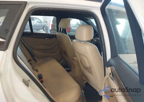 2014 BMW X1 xDrive28I z USA, uszkodzony, nr VIN WBAVL1C50EVY24307